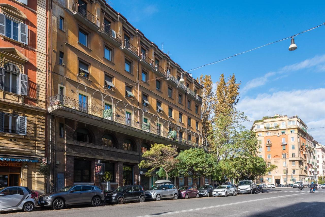 Vatican Home With Balcony โรม ภายนอก รูปภาพ